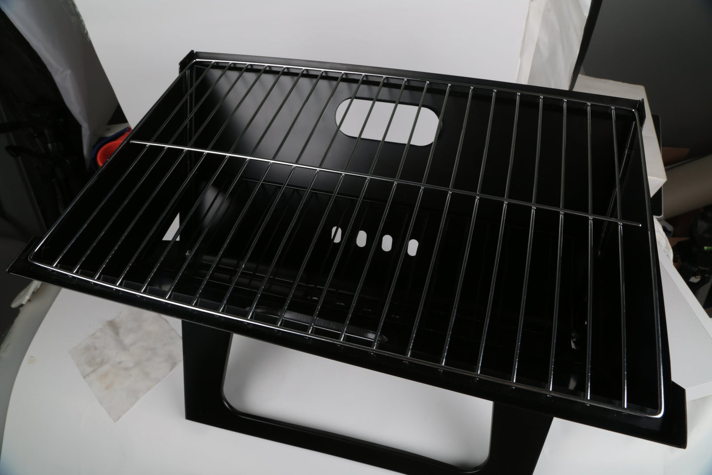Portable Foldable Charcoal Grill – Heavy‑Duty Iron, Easy Setup, Large Cooking Area for Outdoor BBQ